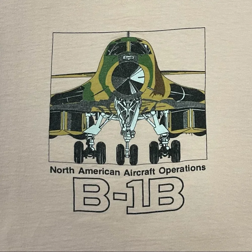 Vintage 1980’s North American Aircraft Operations B-1B Graphic T-Shirt Tan XL - Picture 2 of 4